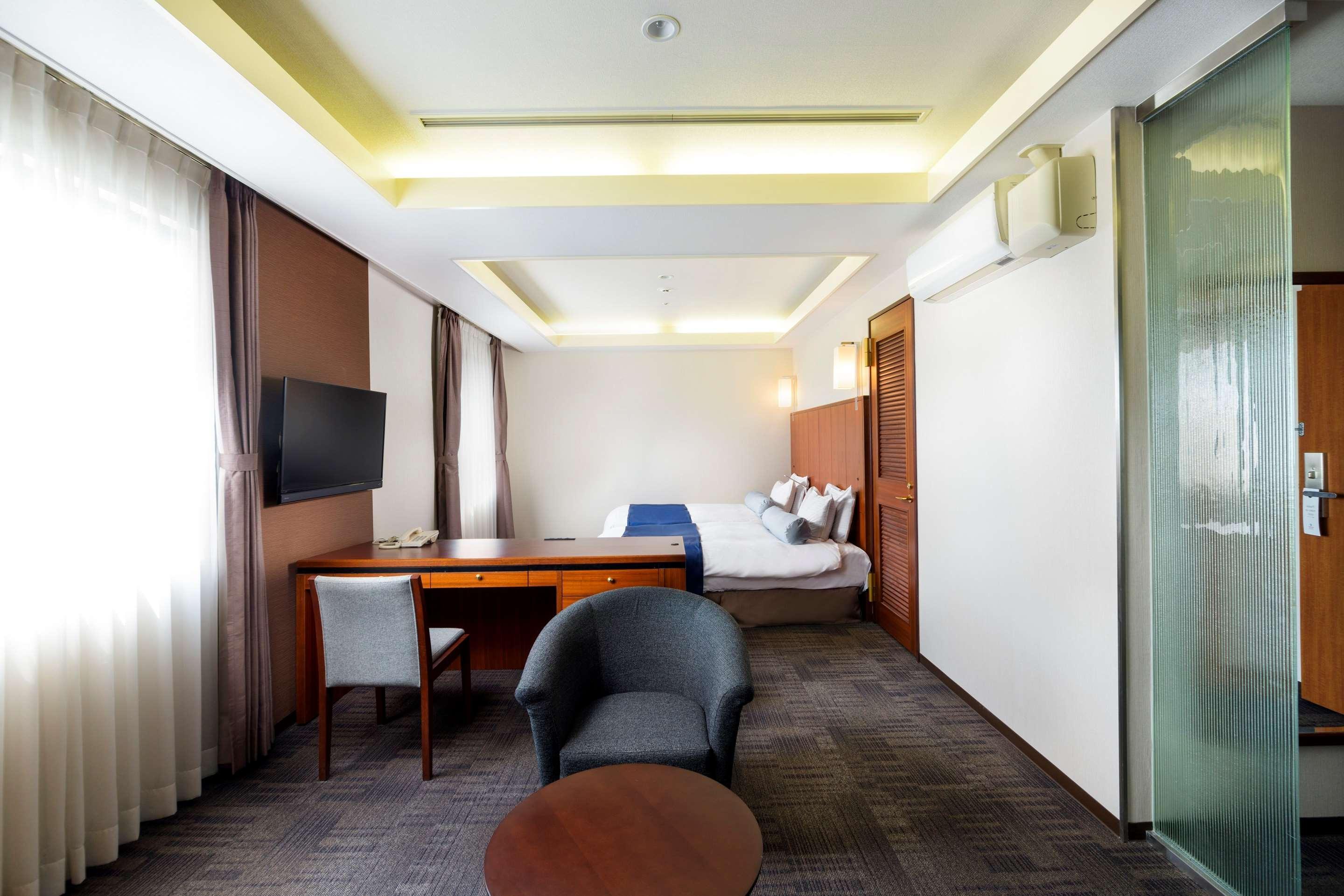 Surestay Plus Hotel By Best Western Shin-Osaka Luaran gambar